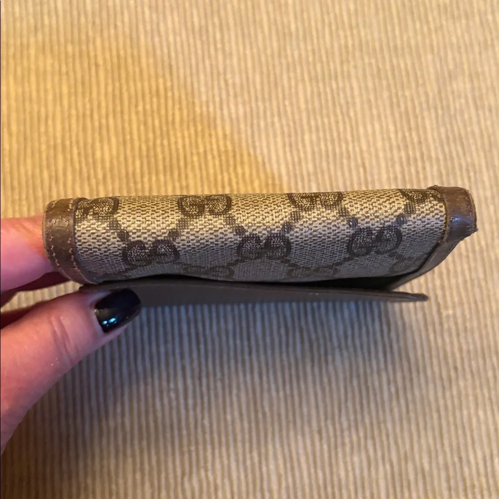 Vintage Gucci Bifold Wallet - Picture 7 of 10